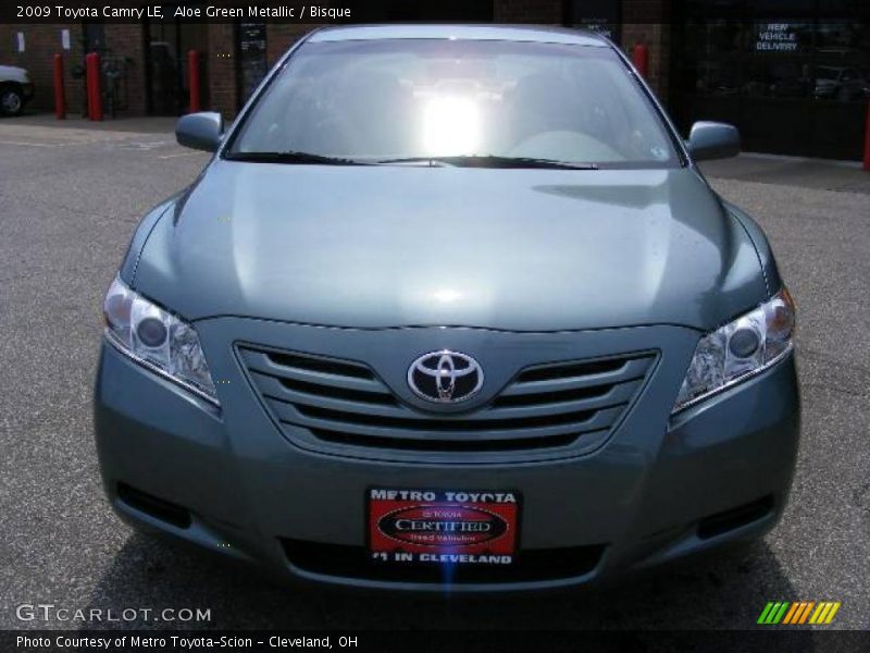 Aloe Green Metallic / Bisque 2009 Toyota Camry LE