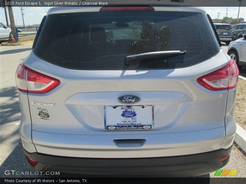 Ingot Silver Metallic / Charcoal Black 2015 Ford Escape S