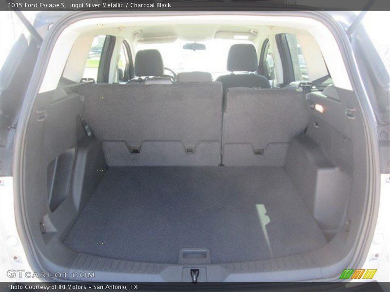 Ingot Silver Metallic / Charcoal Black 2015 Ford Escape S