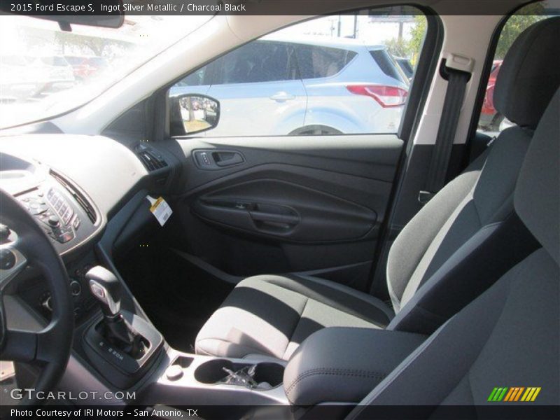 Ingot Silver Metallic / Charcoal Black 2015 Ford Escape S