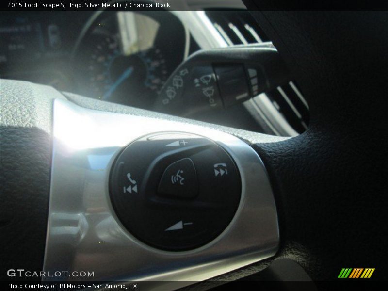 Ingot Silver Metallic / Charcoal Black 2015 Ford Escape S