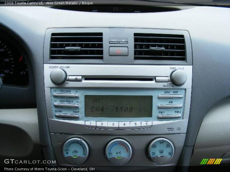Aloe Green Metallic / Bisque 2009 Toyota Camry LE