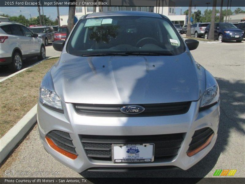 Ingot Silver Metallic / Charcoal Black 2015 Ford Escape S