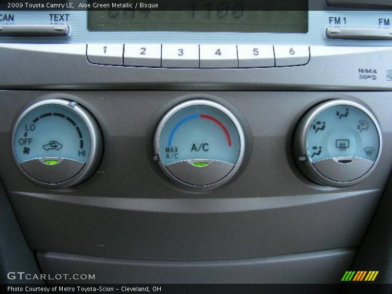 Aloe Green Metallic / Bisque 2009 Toyota Camry LE