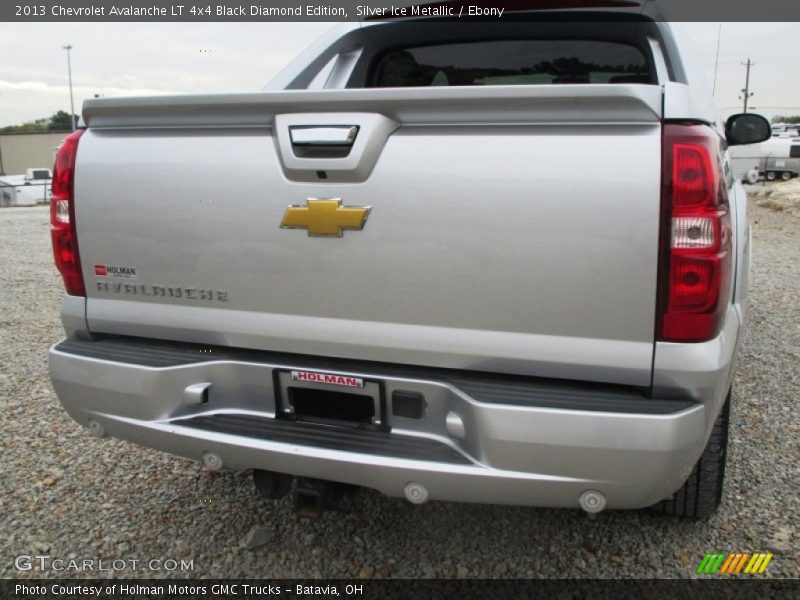 Silver Ice Metallic / Ebony 2013 Chevrolet Avalanche LT 4x4 Black Diamond Edition