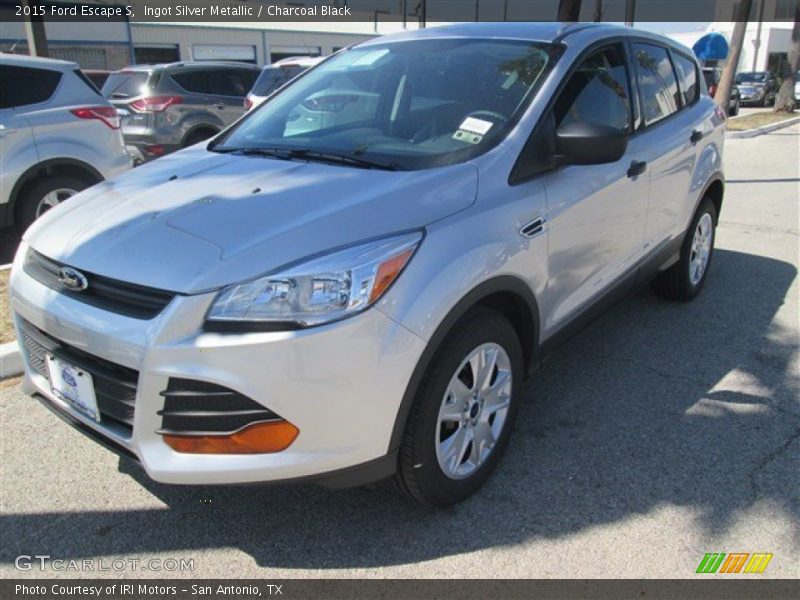 Ingot Silver Metallic / Charcoal Black 2015 Ford Escape S