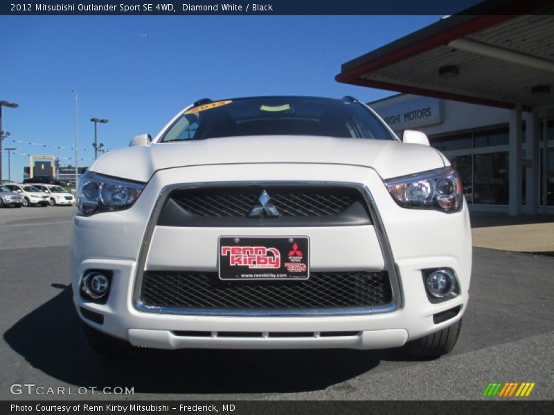 Diamond White / Black 2012 Mitsubishi Outlander Sport SE 4WD