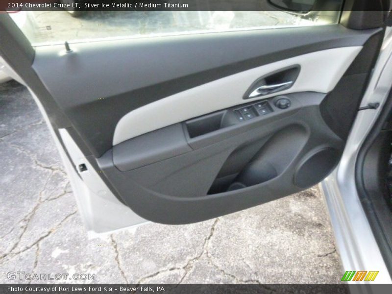 Silver Ice Metallic / Medium Titanium 2014 Chevrolet Cruze LT