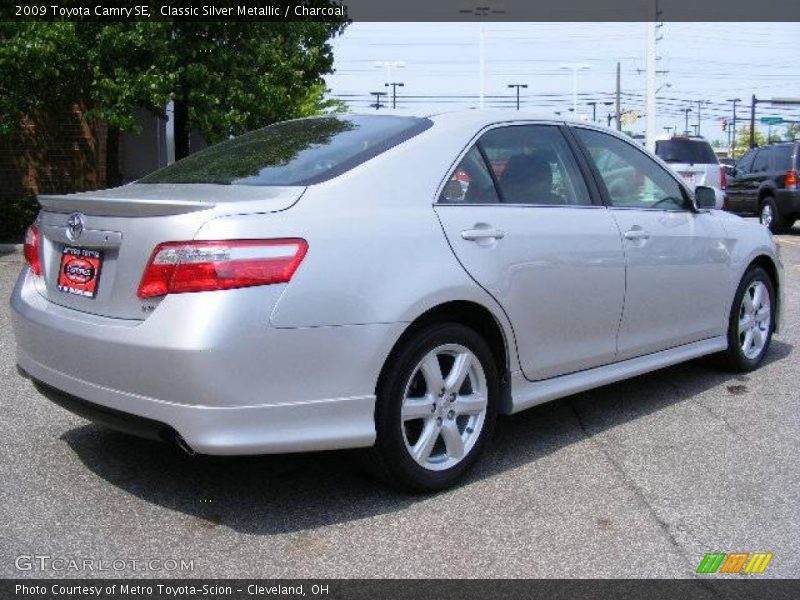 Classic Silver Metallic / Charcoal 2009 Toyota Camry SE