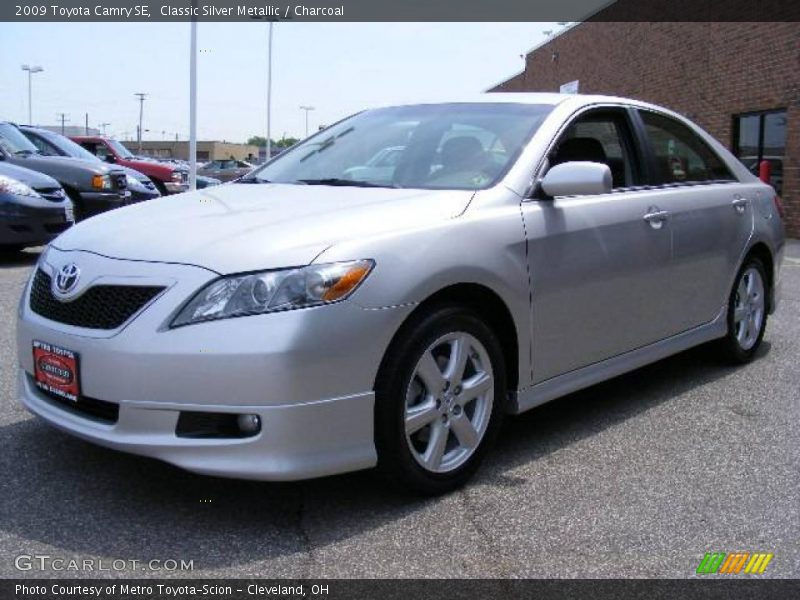 Classic Silver Metallic / Charcoal 2009 Toyota Camry SE