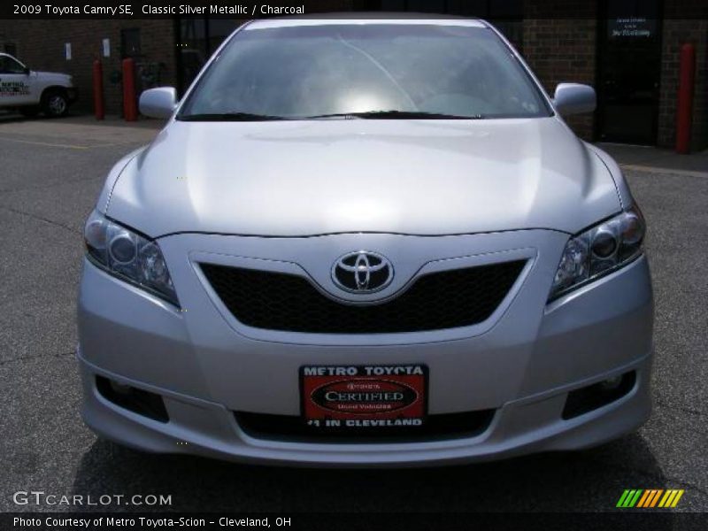 Classic Silver Metallic / Charcoal 2009 Toyota Camry SE