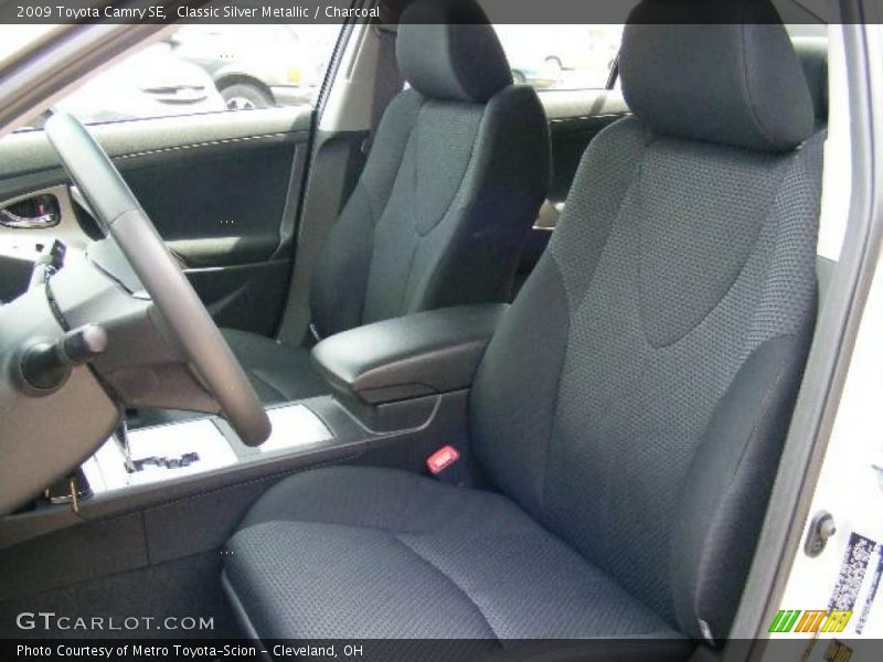 Classic Silver Metallic / Charcoal 2009 Toyota Camry SE