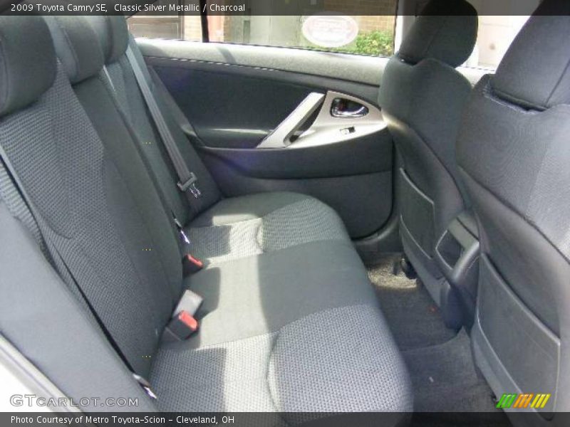 Classic Silver Metallic / Charcoal 2009 Toyota Camry SE