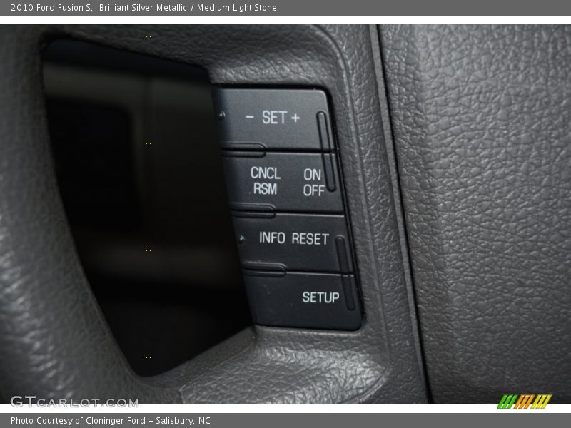 Brilliant Silver Metallic / Medium Light Stone 2010 Ford Fusion S