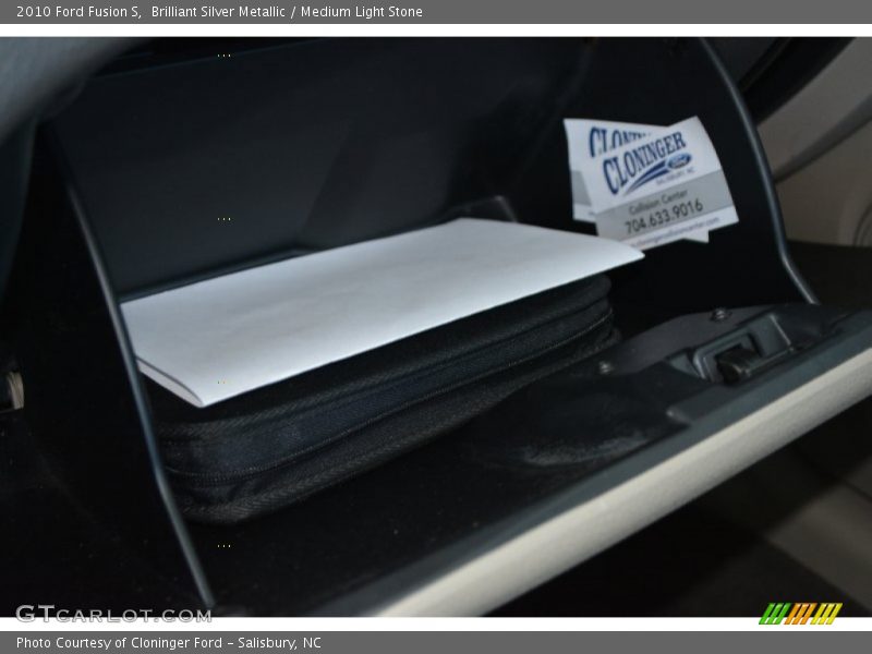 Brilliant Silver Metallic / Medium Light Stone 2010 Ford Fusion S