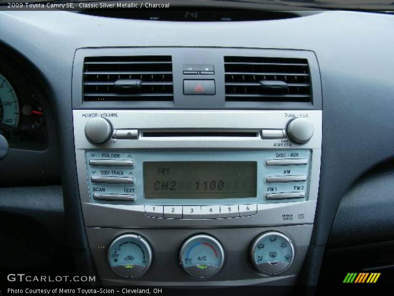 Classic Silver Metallic / Charcoal 2009 Toyota Camry SE
