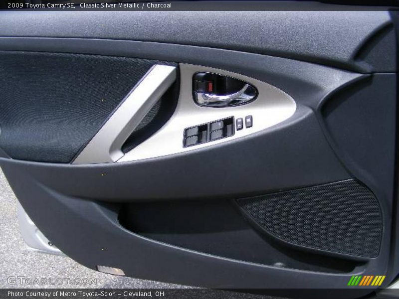Classic Silver Metallic / Charcoal 2009 Toyota Camry SE