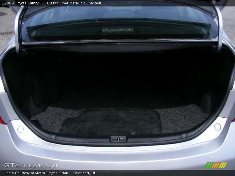 Classic Silver Metallic / Charcoal 2009 Toyota Camry SE