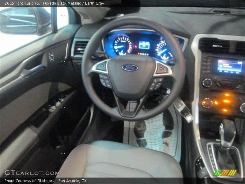Tuxedo Black Metallic / Earth Gray 2015 Ford Fusion S
