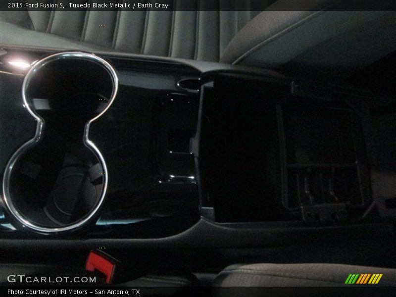 Tuxedo Black Metallic / Earth Gray 2015 Ford Fusion S