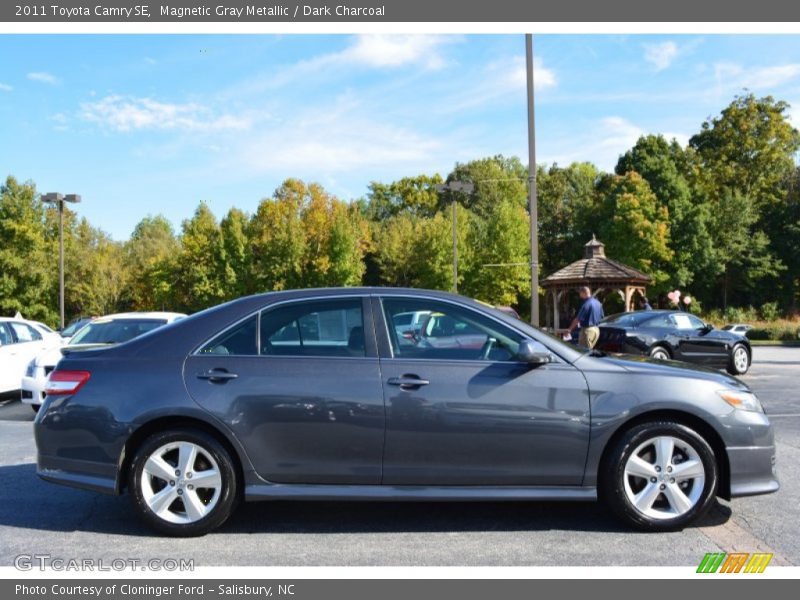 Magnetic Gray Metallic / Dark Charcoal 2011 Toyota Camry SE