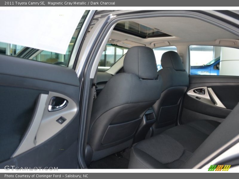 Magnetic Gray Metallic / Dark Charcoal 2011 Toyota Camry SE