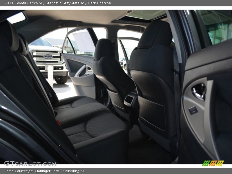 Magnetic Gray Metallic / Dark Charcoal 2011 Toyota Camry SE