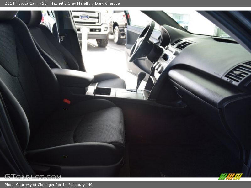 Magnetic Gray Metallic / Dark Charcoal 2011 Toyota Camry SE