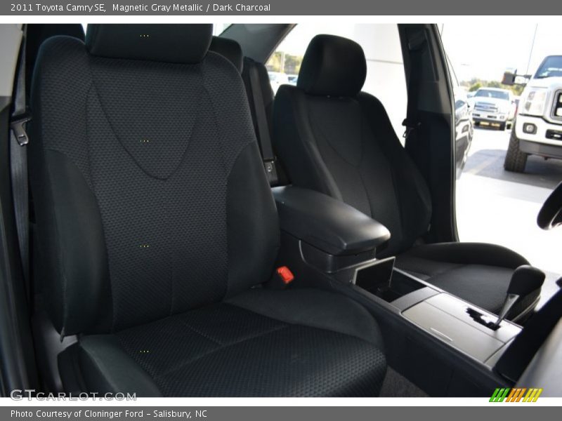 Magnetic Gray Metallic / Dark Charcoal 2011 Toyota Camry SE