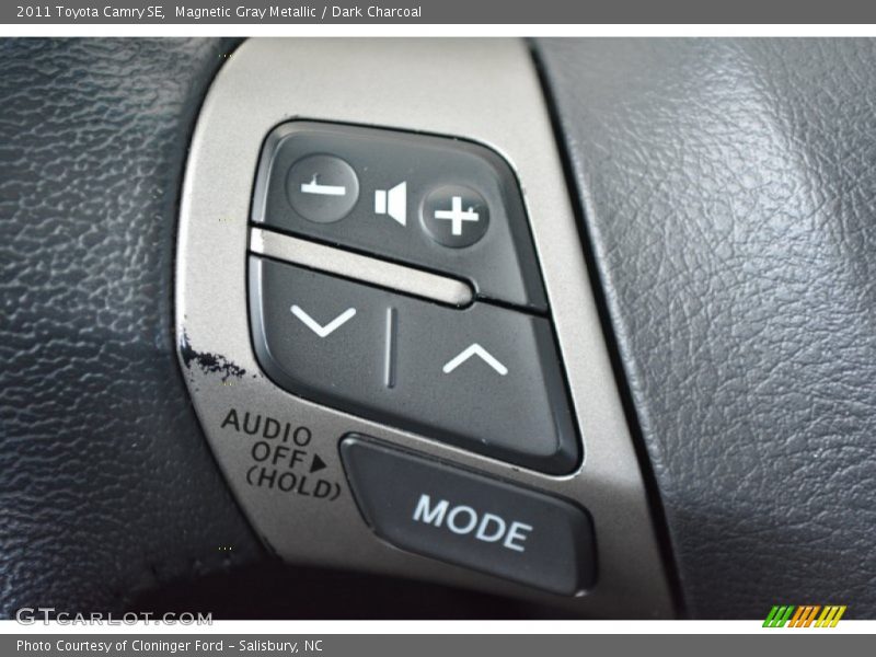 Magnetic Gray Metallic / Dark Charcoal 2011 Toyota Camry SE