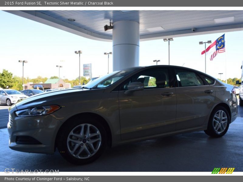 Tectonic Silver Metallic / Charcoal Black 2015 Ford Fusion SE