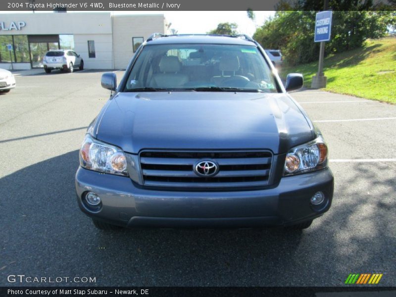 Bluestone Metallic / Ivory 2004 Toyota Highlander V6 4WD