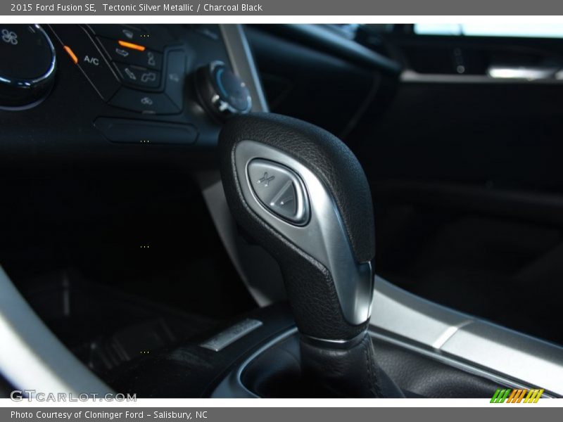 Tectonic Silver Metallic / Charcoal Black 2015 Ford Fusion SE