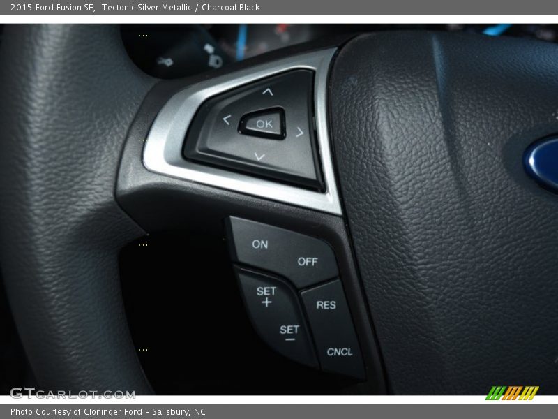 Tectonic Silver Metallic / Charcoal Black 2015 Ford Fusion SE