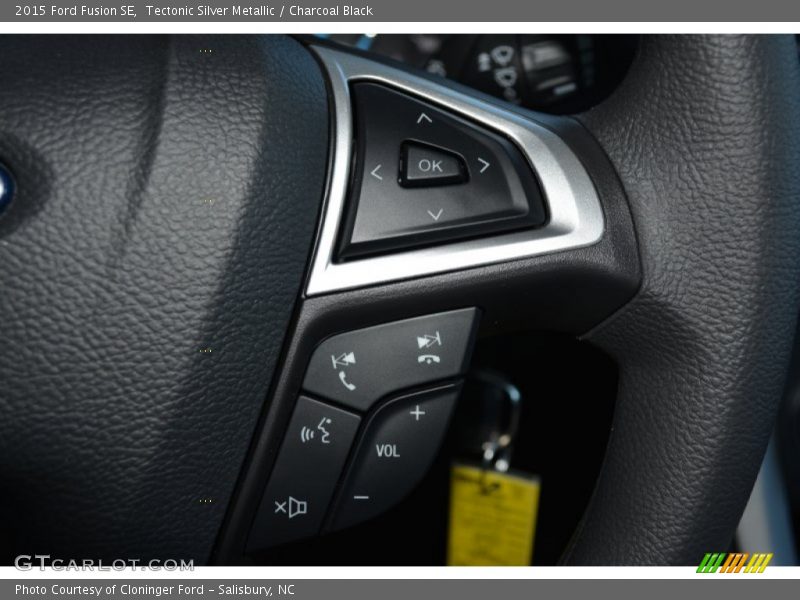 Tectonic Silver Metallic / Charcoal Black 2015 Ford Fusion SE