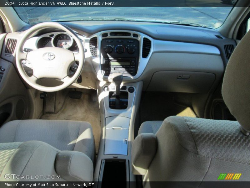 Bluestone Metallic / Ivory 2004 Toyota Highlander V6 4WD