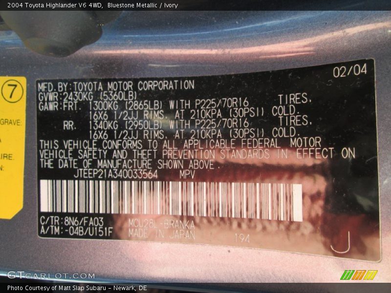 Bluestone Metallic / Ivory 2004 Toyota Highlander V6 4WD