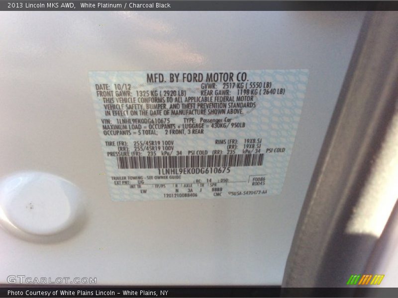 White Platinum / Charcoal Black 2013 Lincoln MKS AWD