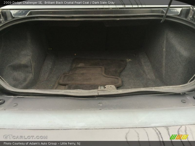 Brilliant Black Crystal Pearl Coat / Dark Slate Gray 2009 Dodge Challenger SE