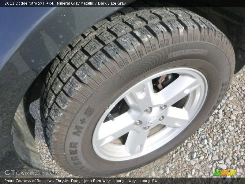 Mineral Gray Metallic / Dark Slate Gray 2011 Dodge Nitro SXT 4x4