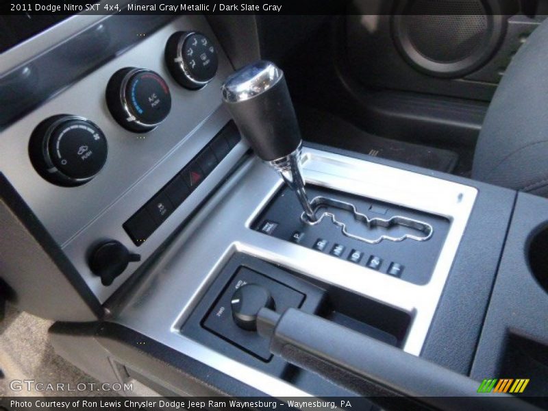 Mineral Gray Metallic / Dark Slate Gray 2011 Dodge Nitro SXT 4x4