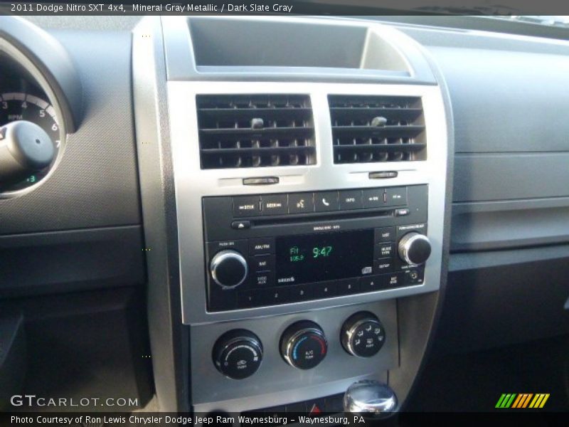 Mineral Gray Metallic / Dark Slate Gray 2011 Dodge Nitro SXT 4x4