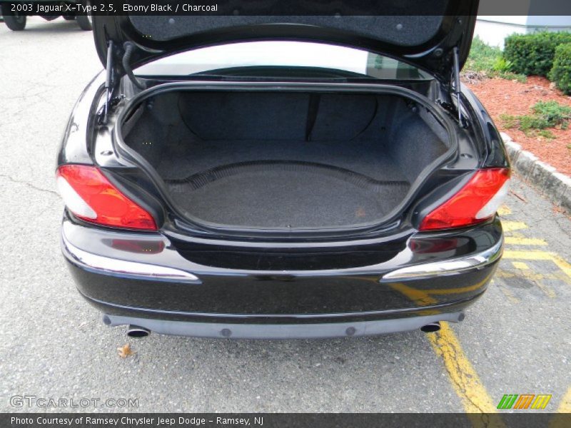 Ebony Black / Charcoal 2003 Jaguar X-Type 2.5