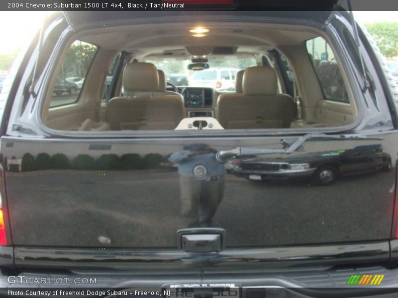 Black / Tan/Neutral 2004 Chevrolet Suburban 1500 LT 4x4