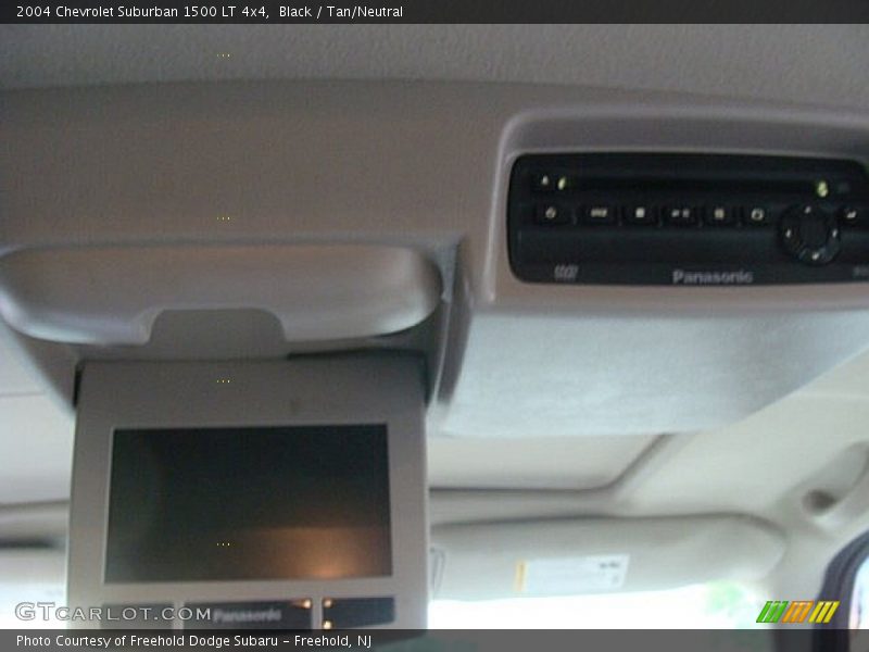 Black / Tan/Neutral 2004 Chevrolet Suburban 1500 LT 4x4