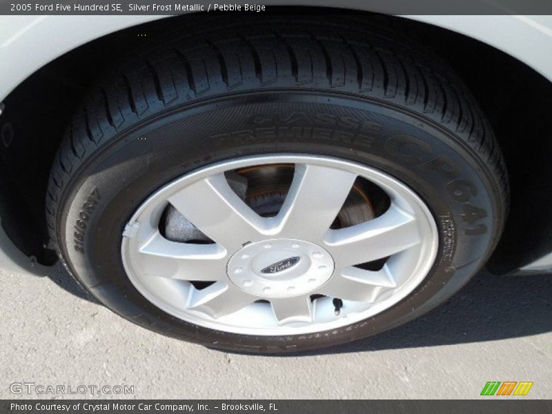 Silver Frost Metallic / Pebble Beige 2005 Ford Five Hundred SE