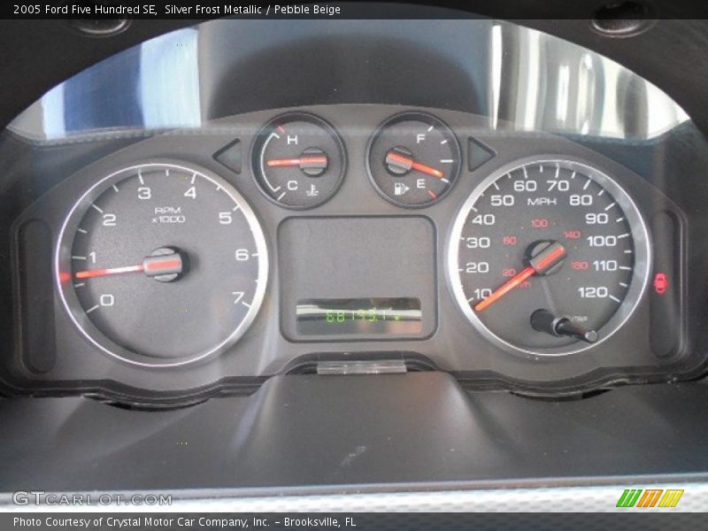 Silver Frost Metallic / Pebble Beige 2005 Ford Five Hundred SE