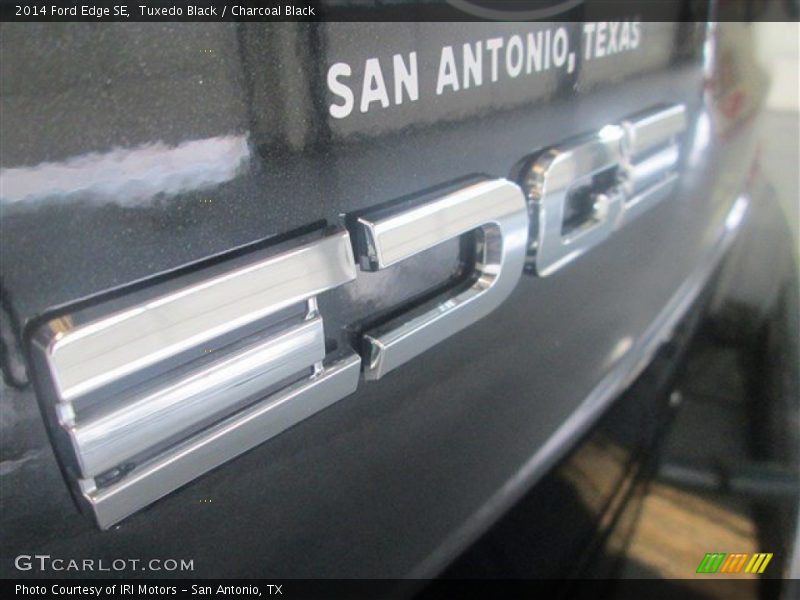 Tuxedo Black / Charcoal Black 2014 Ford Edge SE