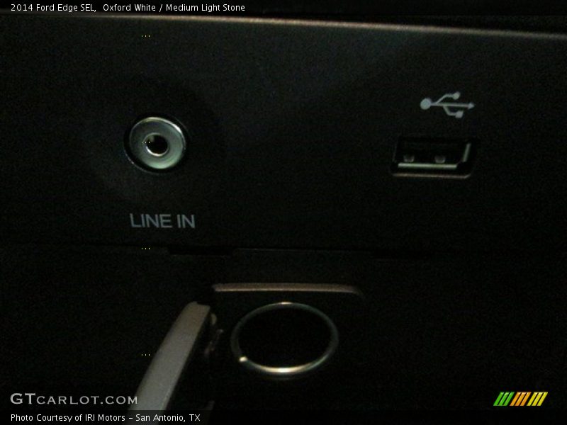 Oxford White / Medium Light Stone 2014 Ford Edge SEL