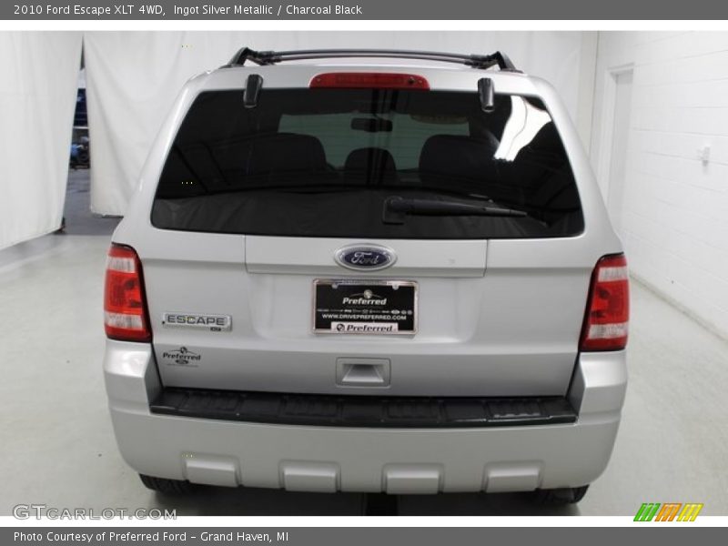 Ingot Silver Metallic / Charcoal Black 2010 Ford Escape XLT 4WD
